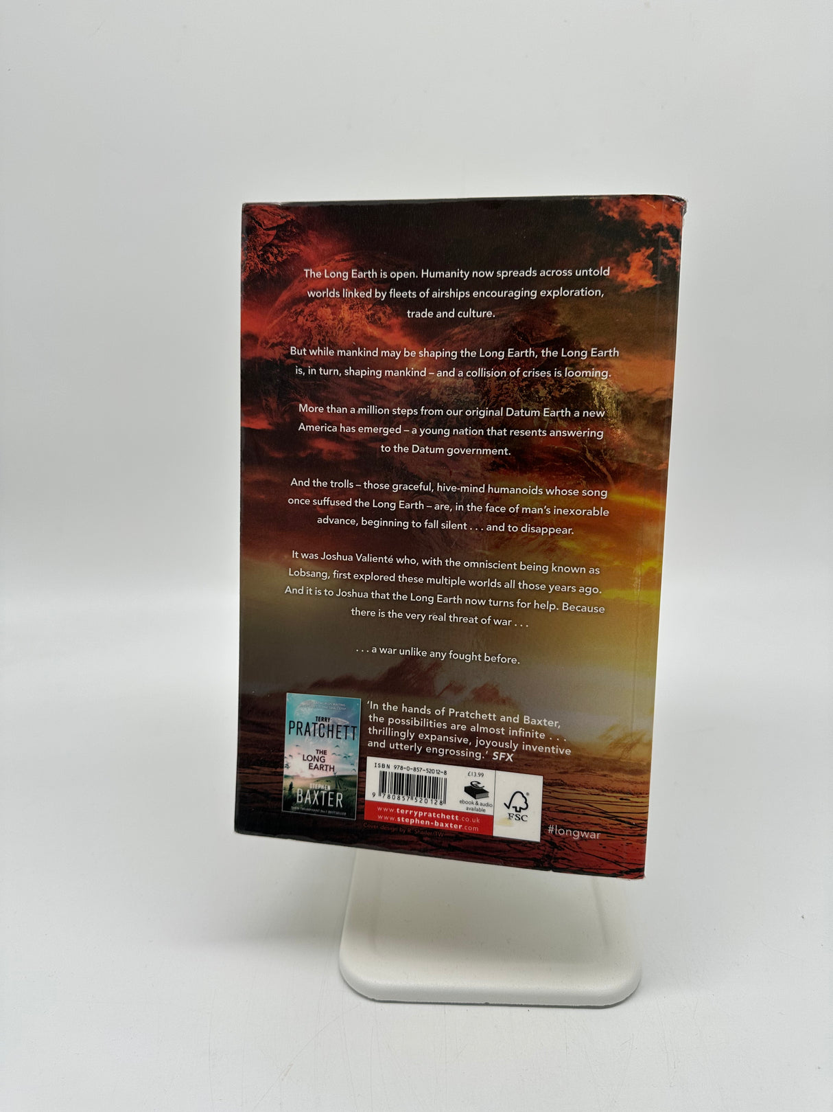 📘 The Long War – Terry Pratchett & Stephen Baxter