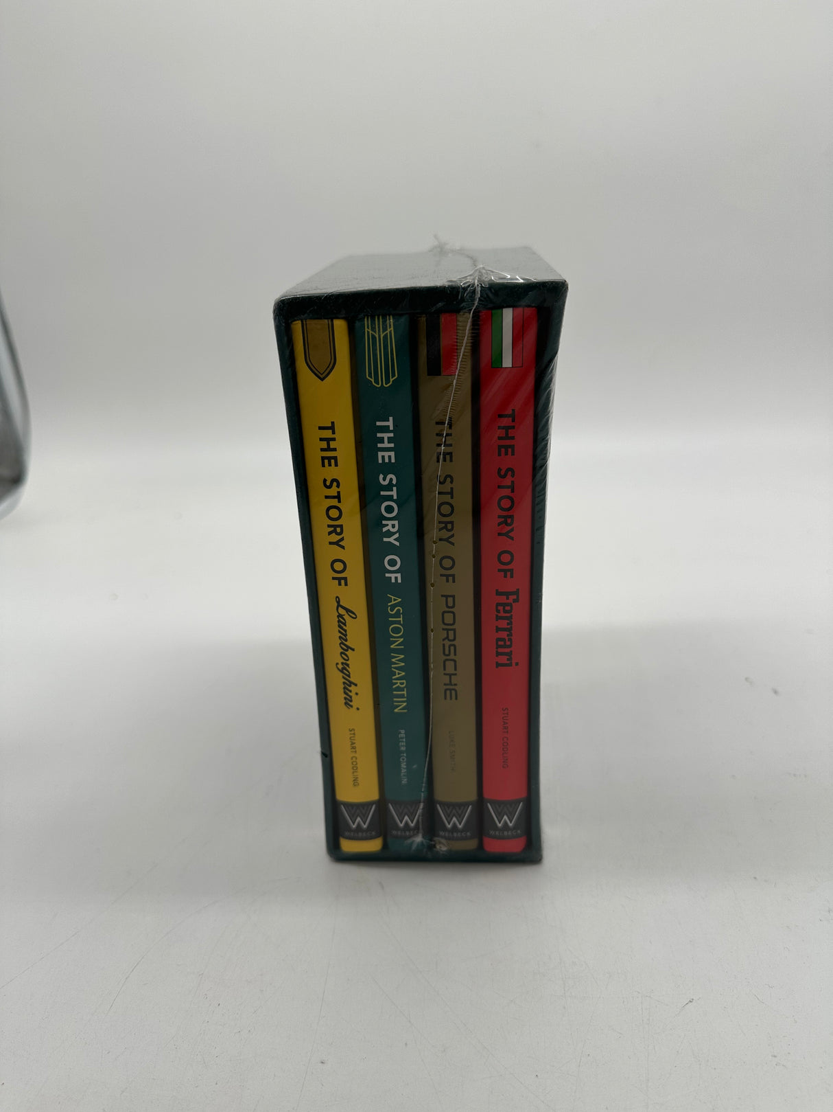 🏎️ The Story of Classic Cars – 4er‑Set (Ferrari, Porsche, Aston Martin, Lamborghini)