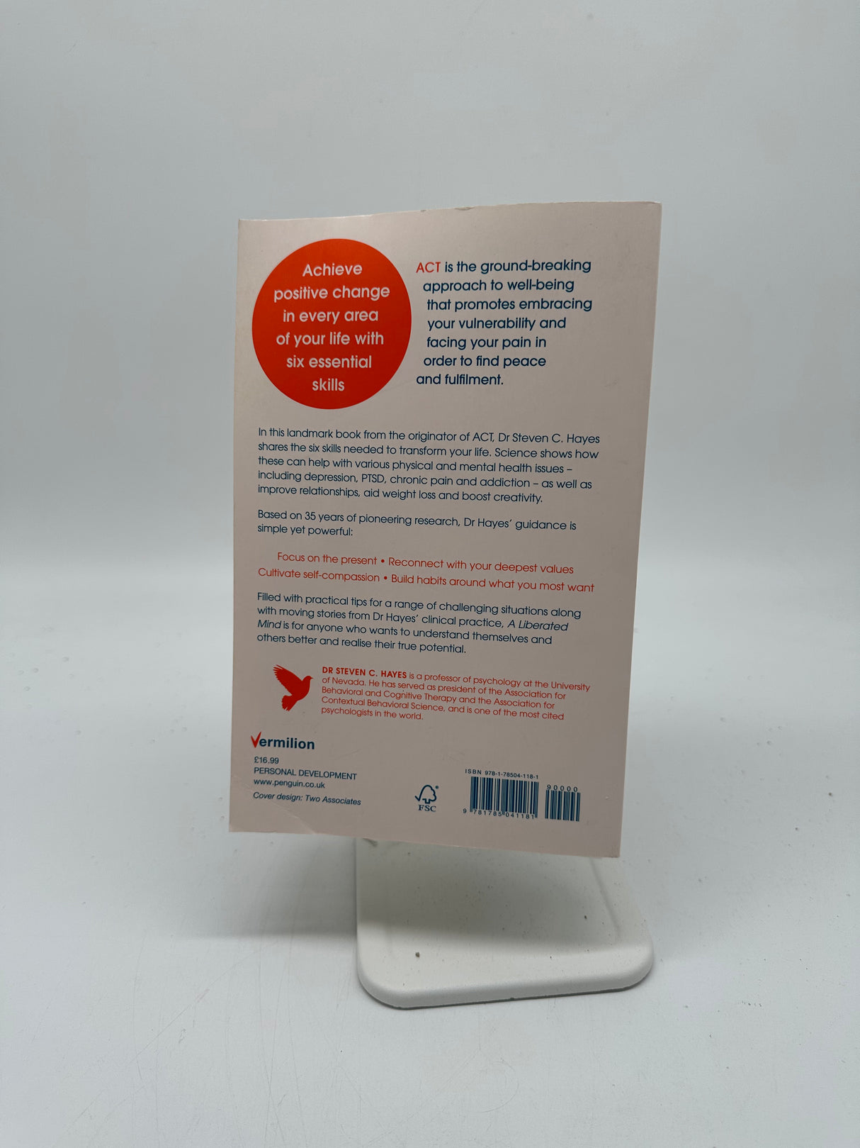 🧠 A Liberated Mind: The essential guide to ACT