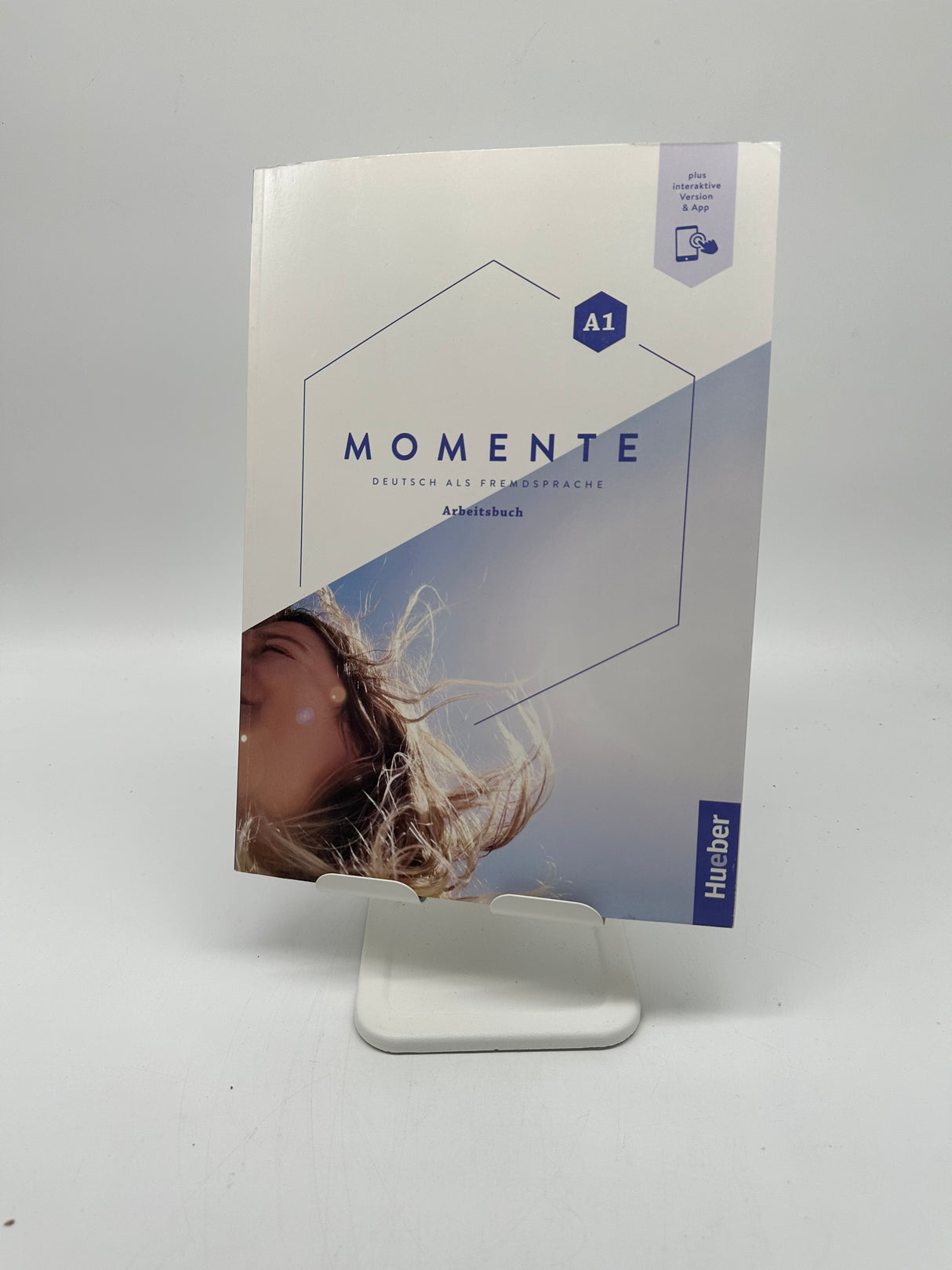 🇩🇪 Momente A1 – Arbeitsbuch plus interaktive Version (Hueber)
