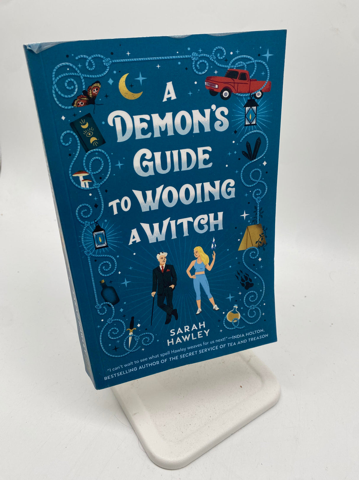 📚 A Demon's Guide to Wooing a Witch