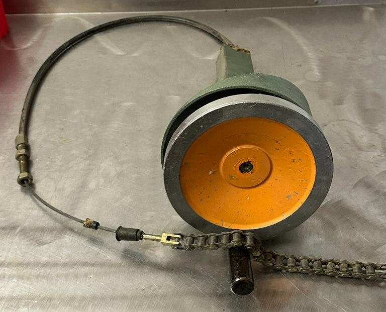 Altendorf F90 Schwenkung Kurbel Bowdenzug