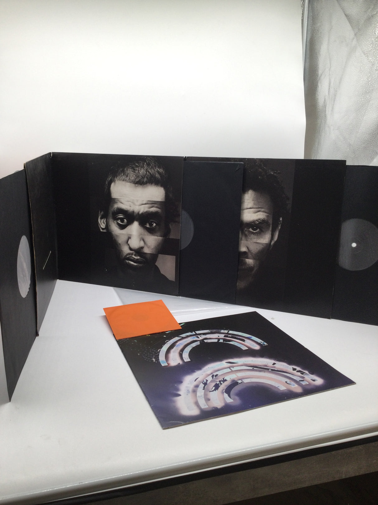 🎶 Massive Attack – Heligoland Vinyl Box (B-Ware!)
