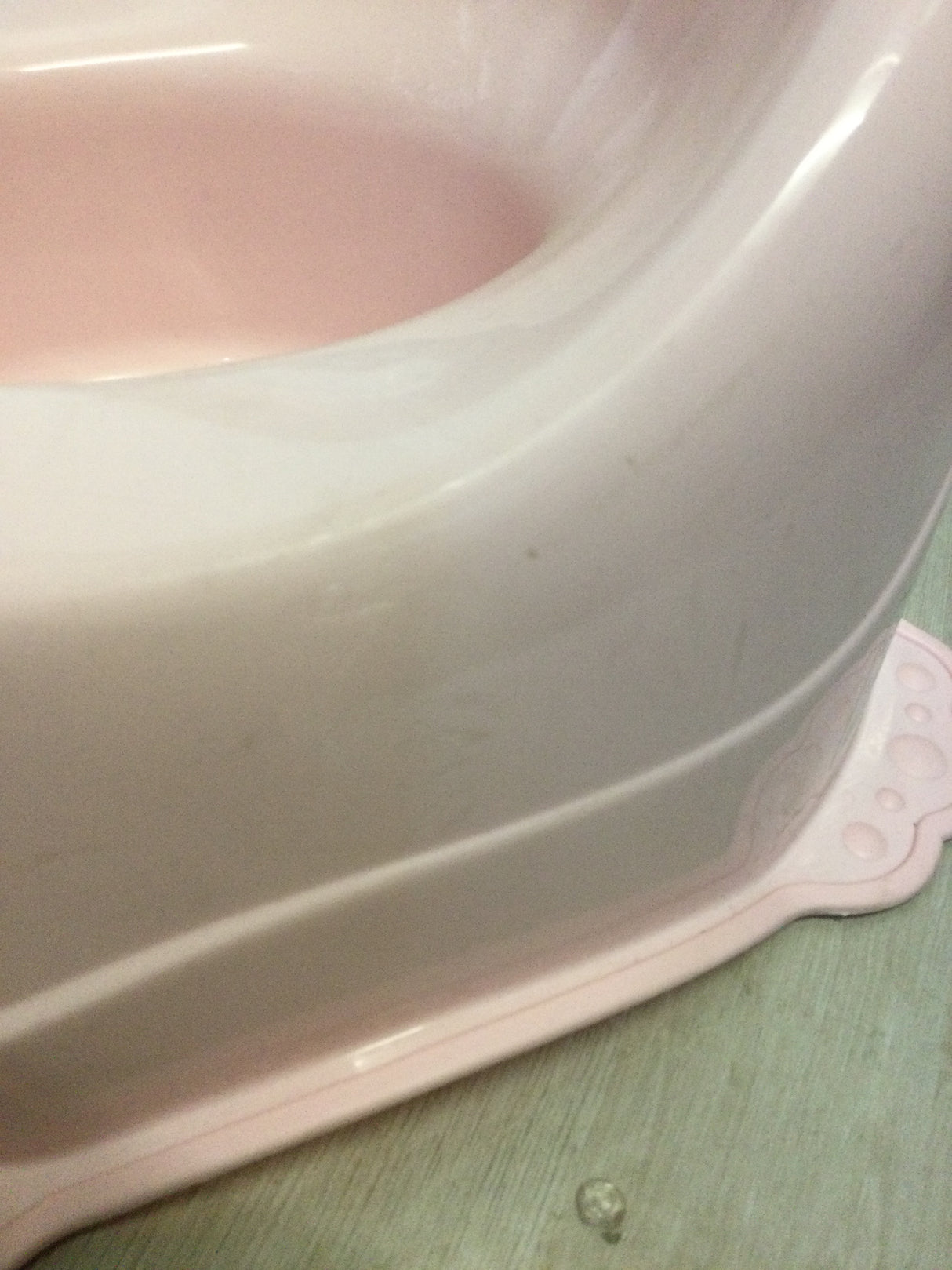 🛁 HYLAT BABY Babybadewanne FRIENDS – 7-teiliges Set (B-Ware)