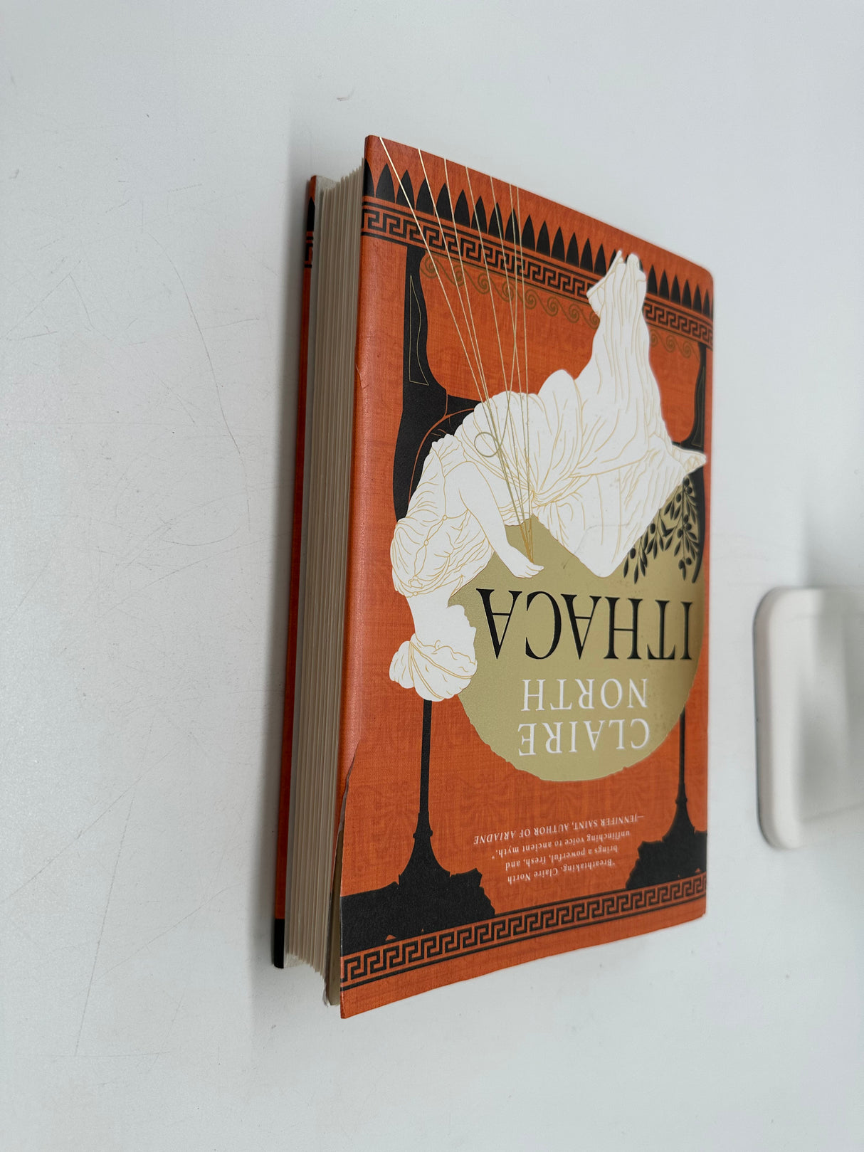 🧝‍♂️ Ithaca (Songs of Penelope, 1) – Claire North (Redhook)