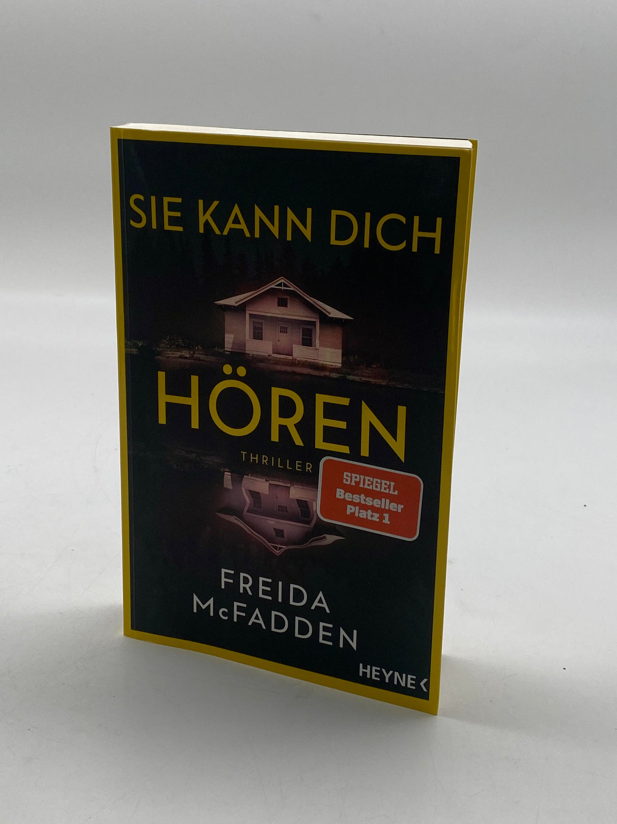 📚 Sie kann dich hören