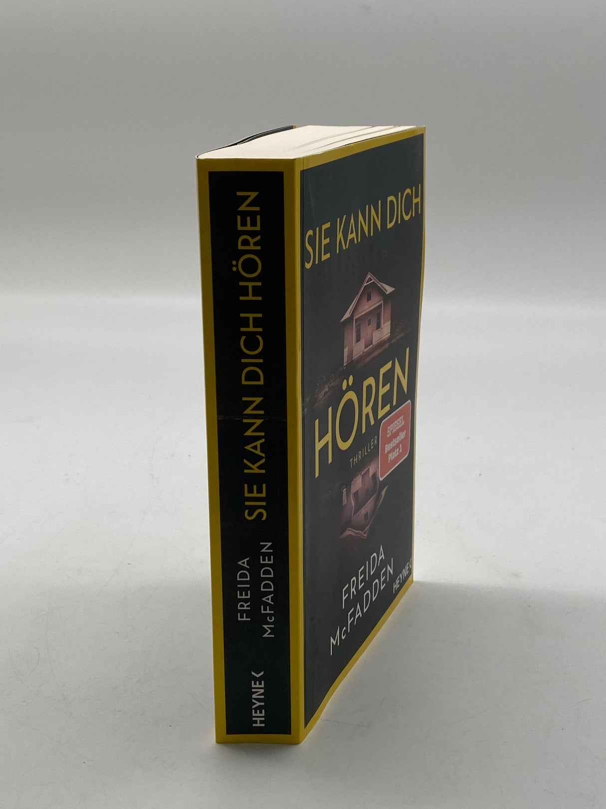 📚 Sie kann dich hören