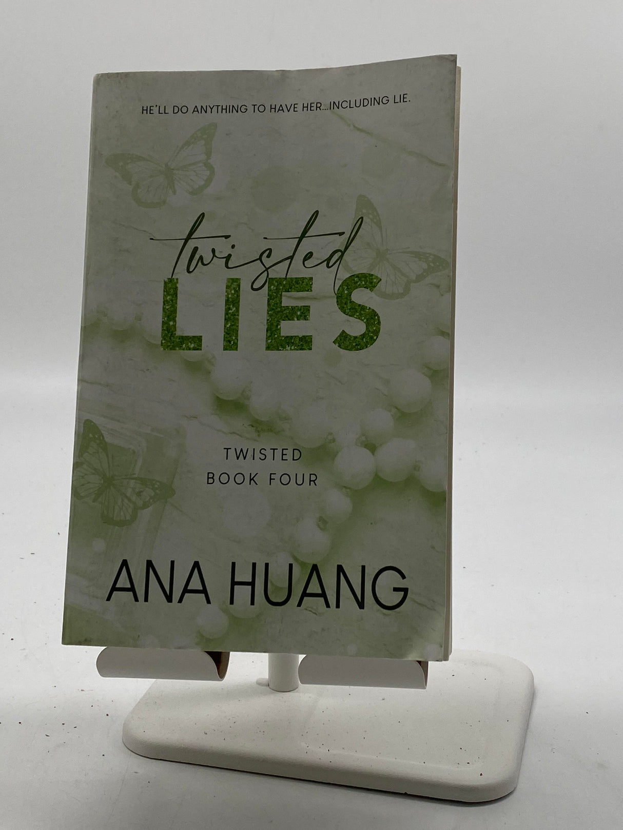 📚 Twisted Lies