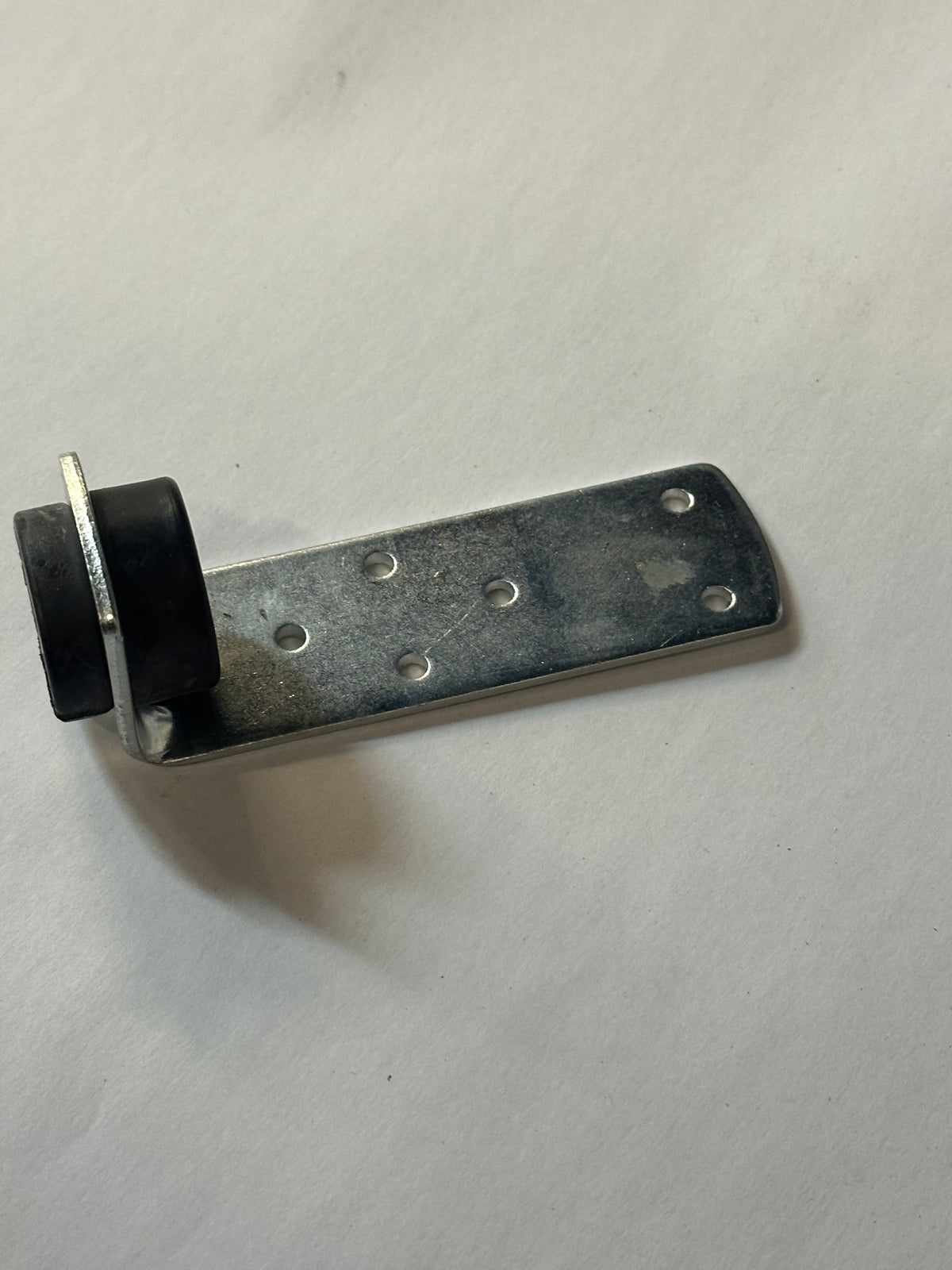 Luftkanalwinkel M8 Typ 1 – 30 × 90 mm – 1 Stück