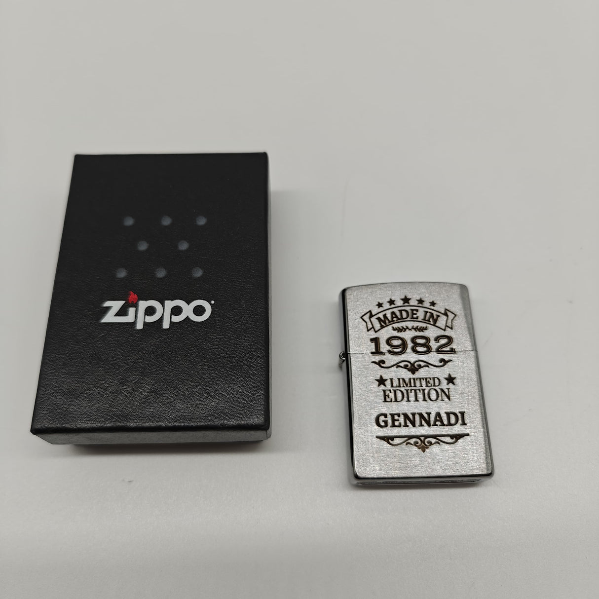 🌟 Zippo Lighter – "Made in 1982" Limited Edition 🌟