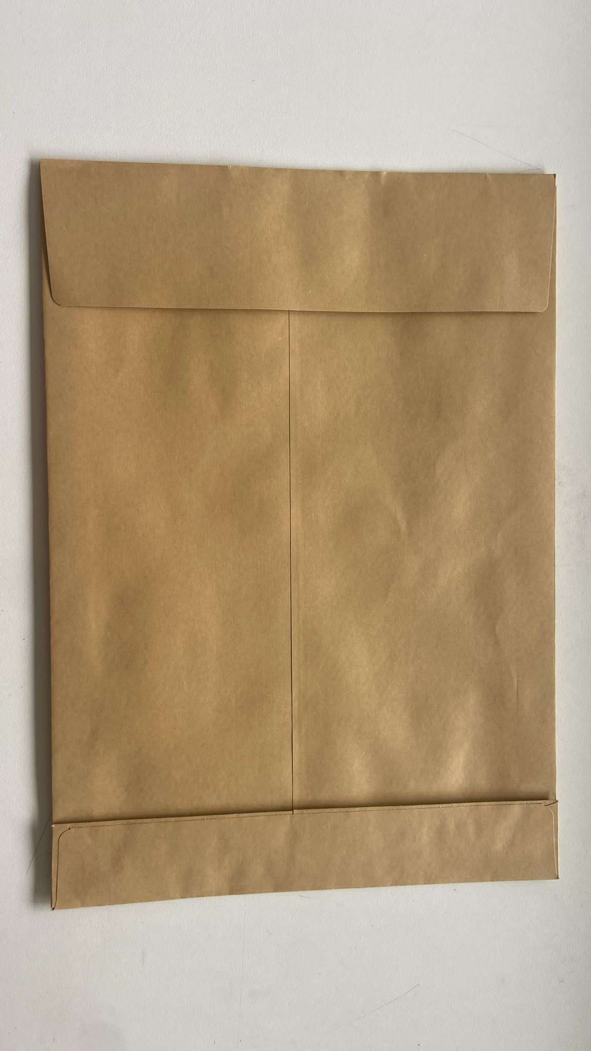 Versandtasche 25 × 35,5 × 5 cm – Selbstklebend, 20 Stück (B-Ware)