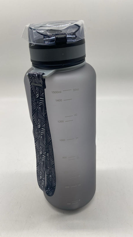 🥤 720°DGREE uberBottle 1,5L – Stone Gray, BPA-frei, Sport Trinkflasche mit Sieb, neu