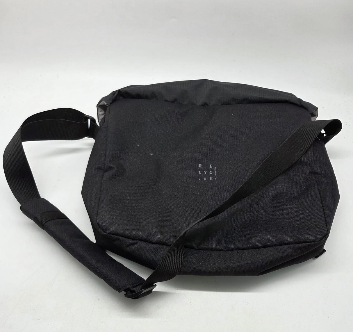 Vaude Rom III Schultertasche – 13 L, Schwarz (B-Ware)