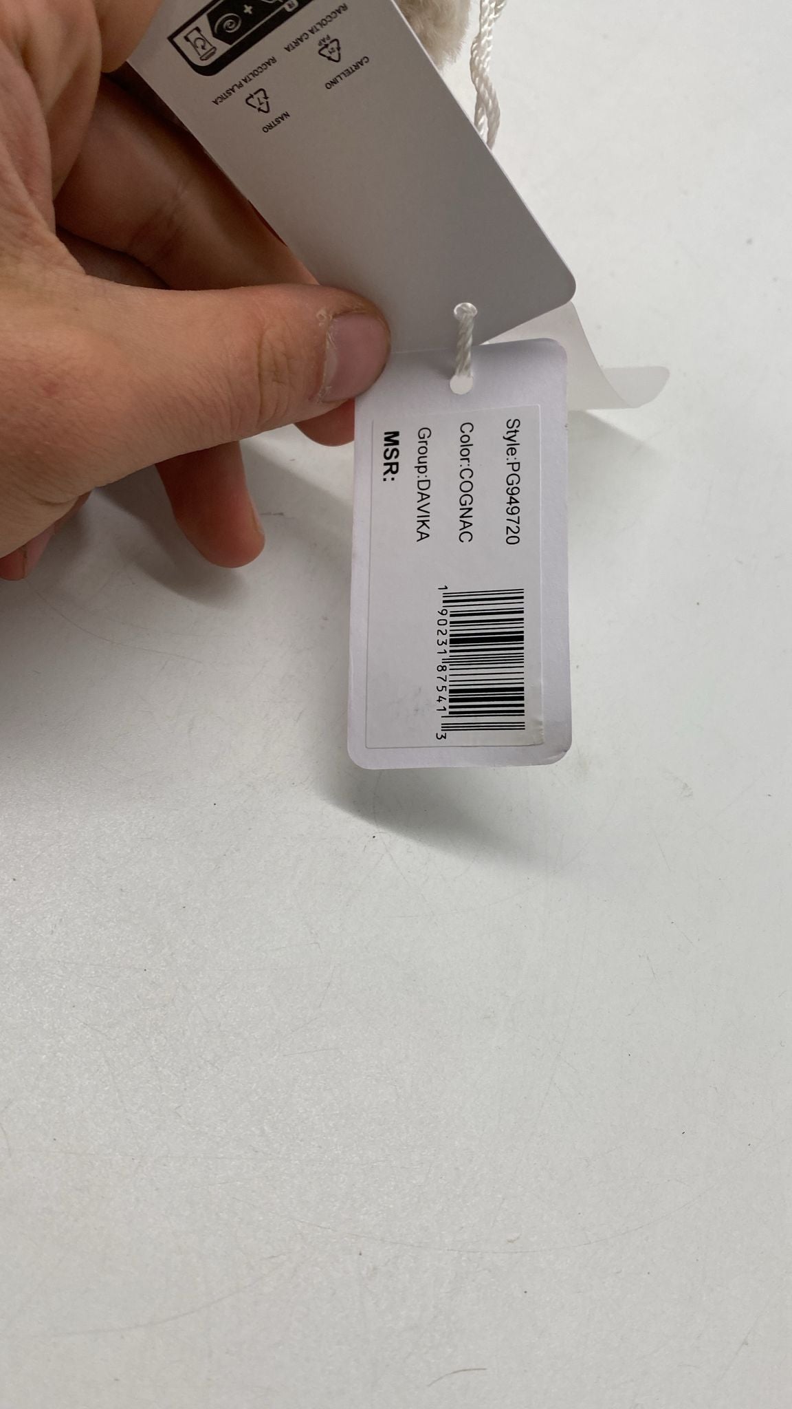 👜 GUESS – Davika Flap Umhängetasche | Cognac - NEU